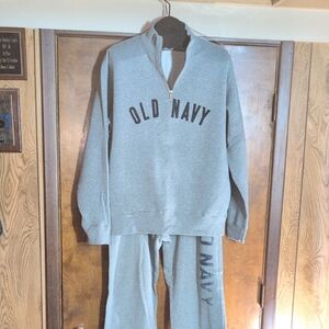 Old Navy Men's Gray Sweatshirt + Pants Size Large